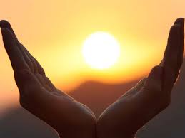 Benvenuta estate: Prenditi cura di te e della tua pelle sotto il sole!