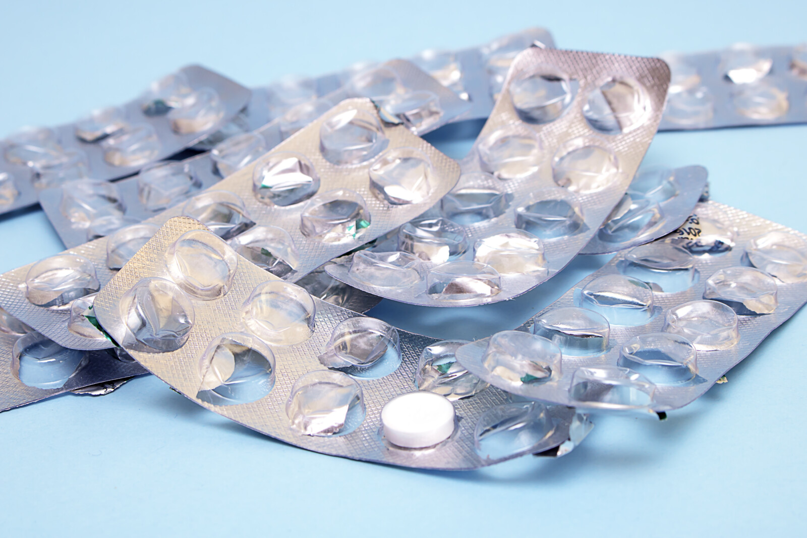 Carenza di farmaci sul mercato: cosa sta succedendo?