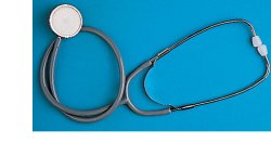 FONENDOSCOPIO LEGGERO PIATTO CON MEMBRABA ARCHETTO BIAURICOLARE PER AUSCULTAZIONE CON MOLLA ESTERNA - pharmaluna