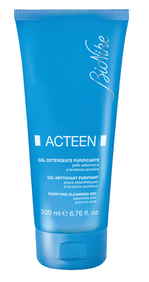 AKNET GEL DETERGENTE PURIFICANTE 200 ML - pharmaluna