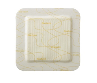 MEDICAZIONE BIATAIN IN SCHIUMA DI POLIURETANO CON BORDO ADESIVO IN SILICONE 10X10 CM 10 PEZZI - pharmaluna